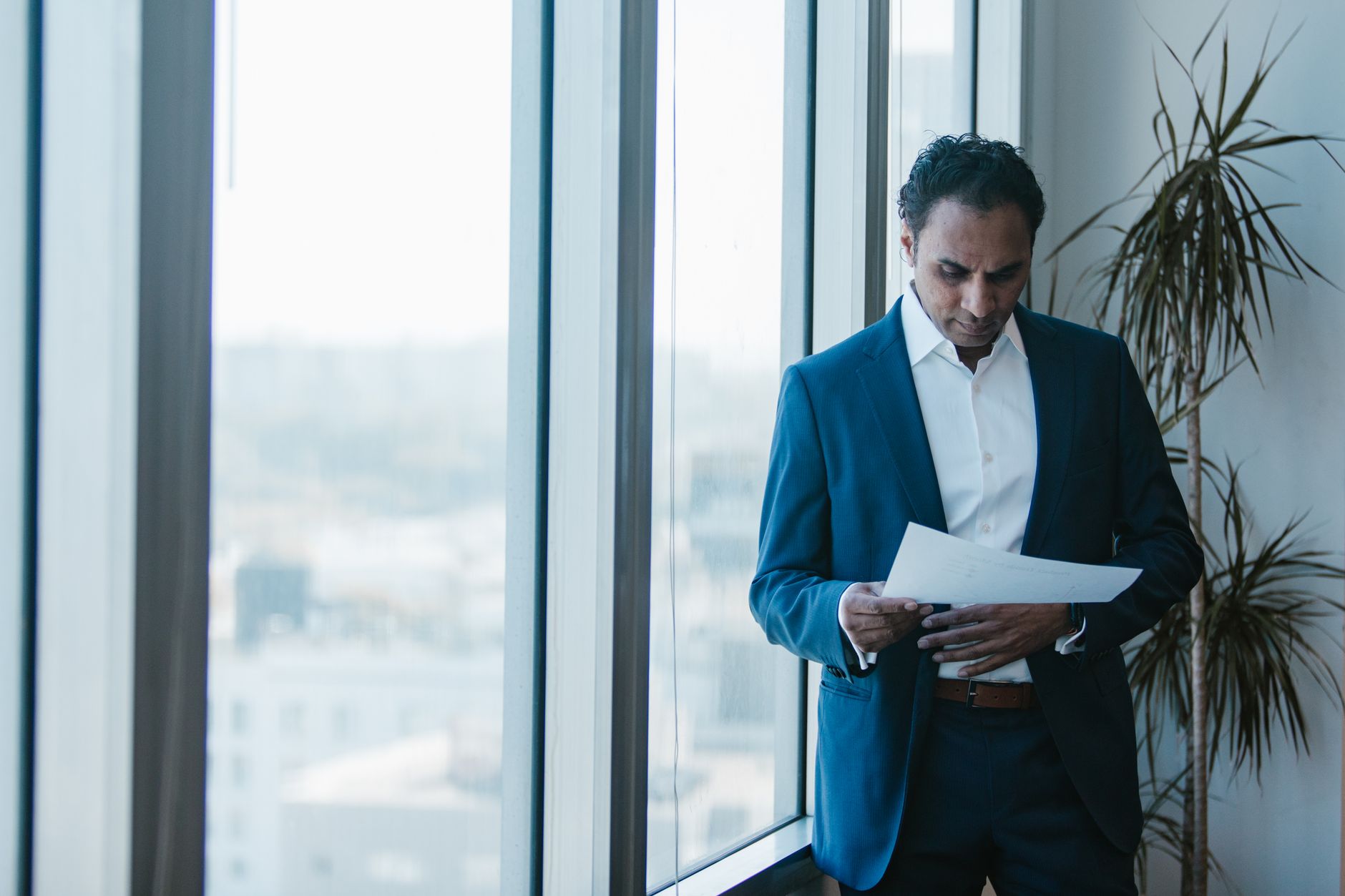 Indian business team discussion for Sales Incentives article