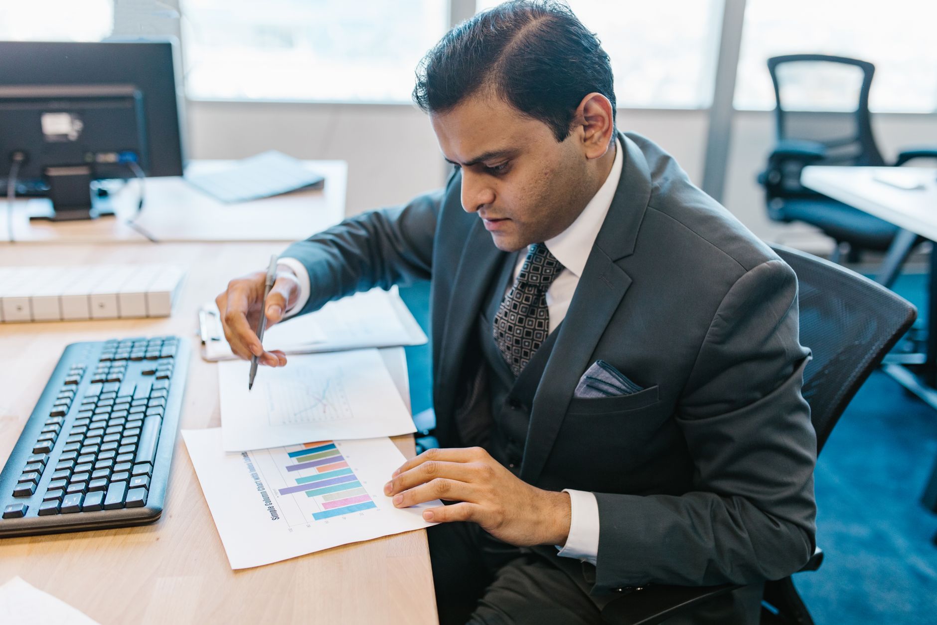 Indian business team discussion for Sales Incentives article